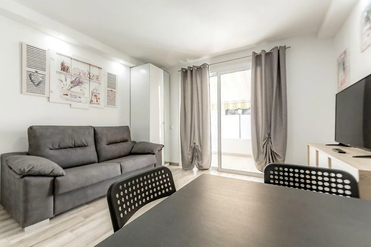 אדחה Apartment Island Village Heights