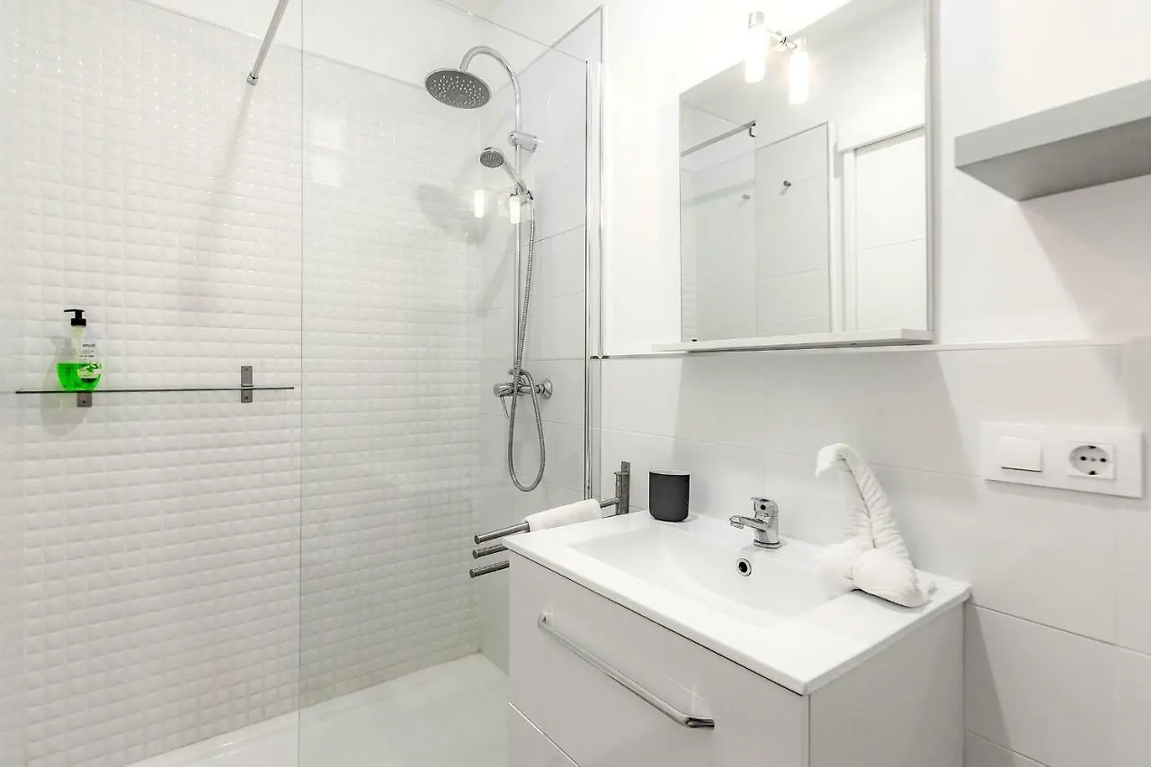 אדחה Apartment Island Village Heights