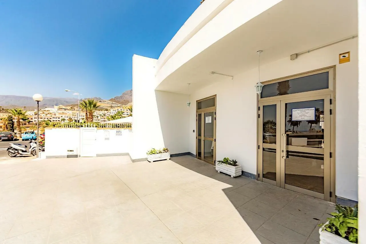 אדחה Apartment Island Village Heights